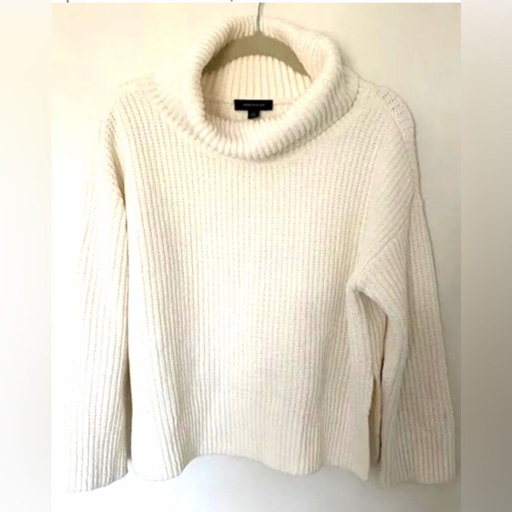 NWOT, Anne Klein oversized sweater. Size XS, off white